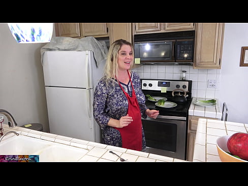 ❤️ Madrastra ordeñándole en la cocina antes de su cita ☑ Porno fb en es.porno-negrov.ru ❌️